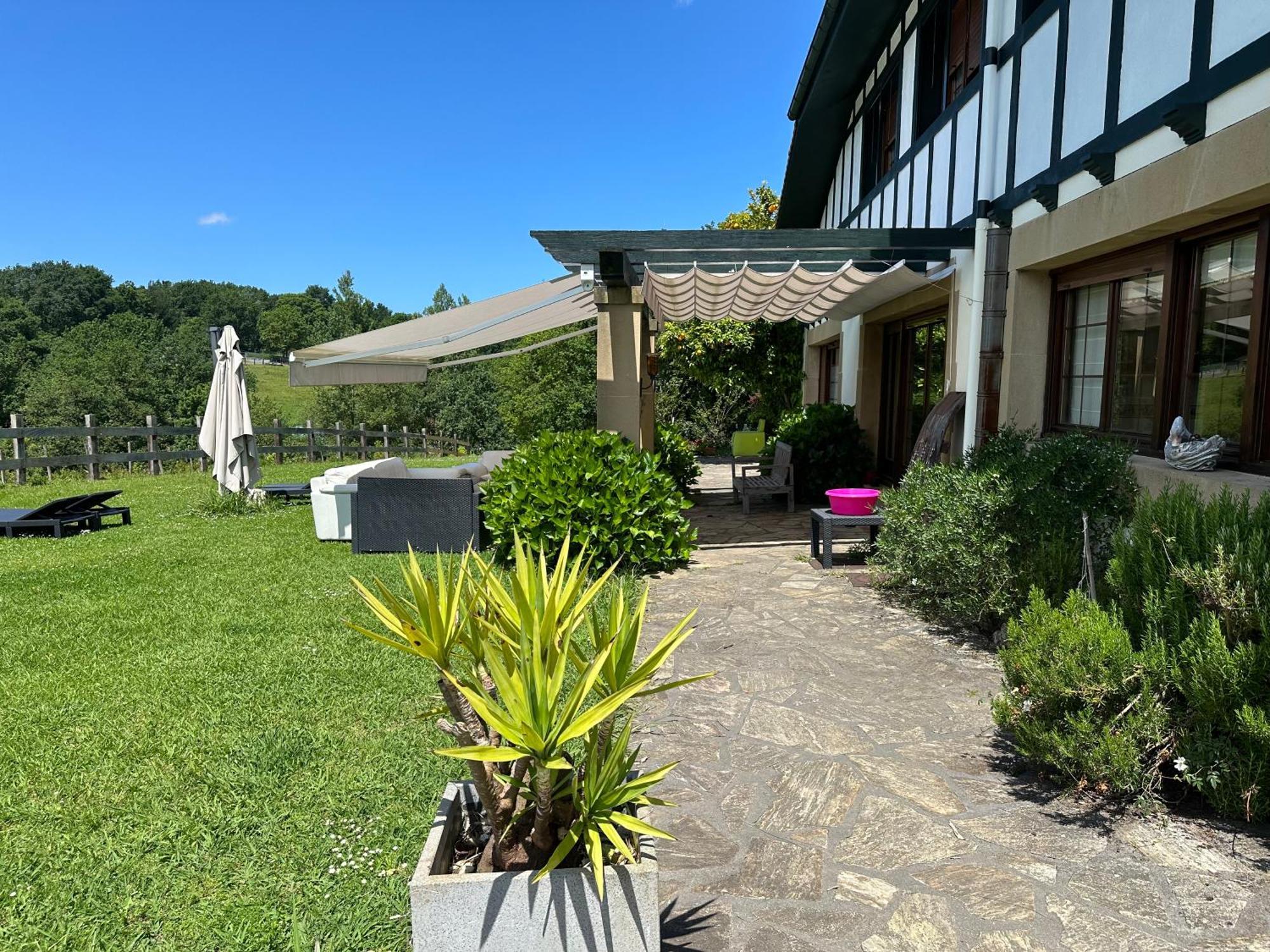 Caserio Kamirune Country house *